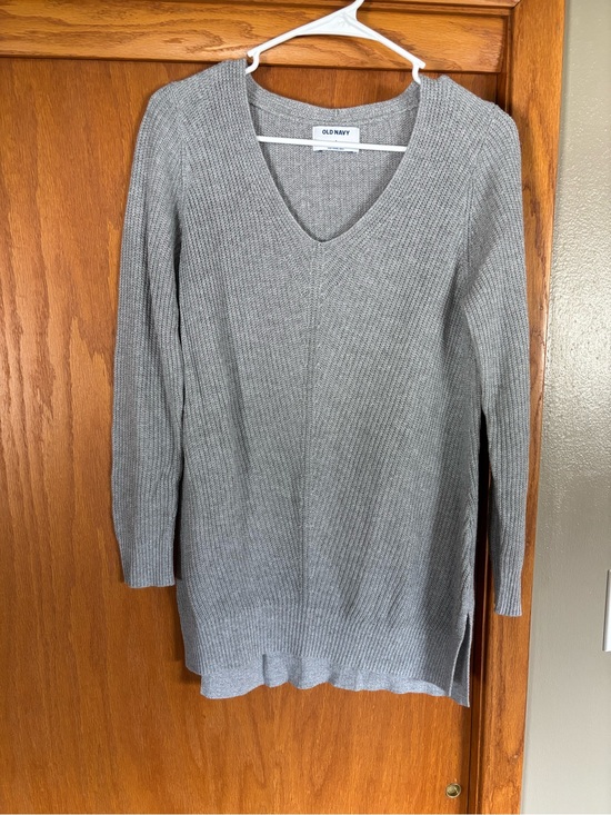 Old Navy Sweaters - Old Navy Gray V-Neck Ribbed Knit Sweater Tunic